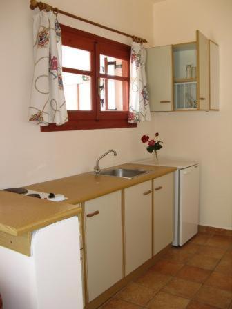 Hotel Heleni Apartments Epidaurus Ruang foto